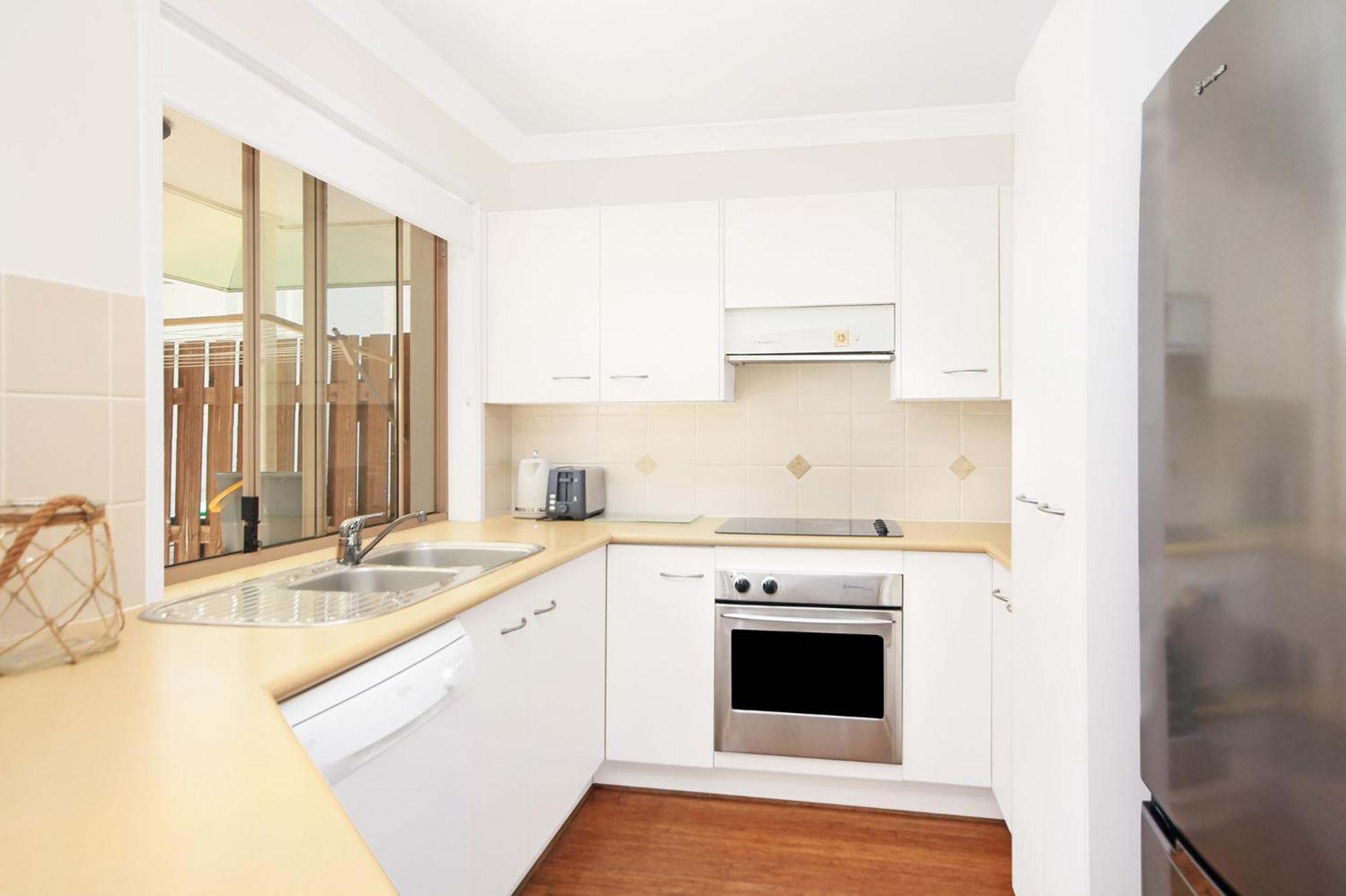 Byron Lakeside Holiday Apartments Байрон-Бей Номер фото